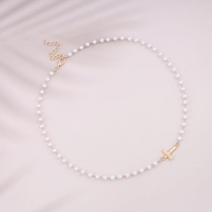 CZTICLE® Perlen-Choker-Halskette Gold-Perlen-Halskette Choker Vintage-Kreuz-Kruzifix-Halskette Minimalistische Perlen-Kreuz-Halskette Schmuck für Frauen