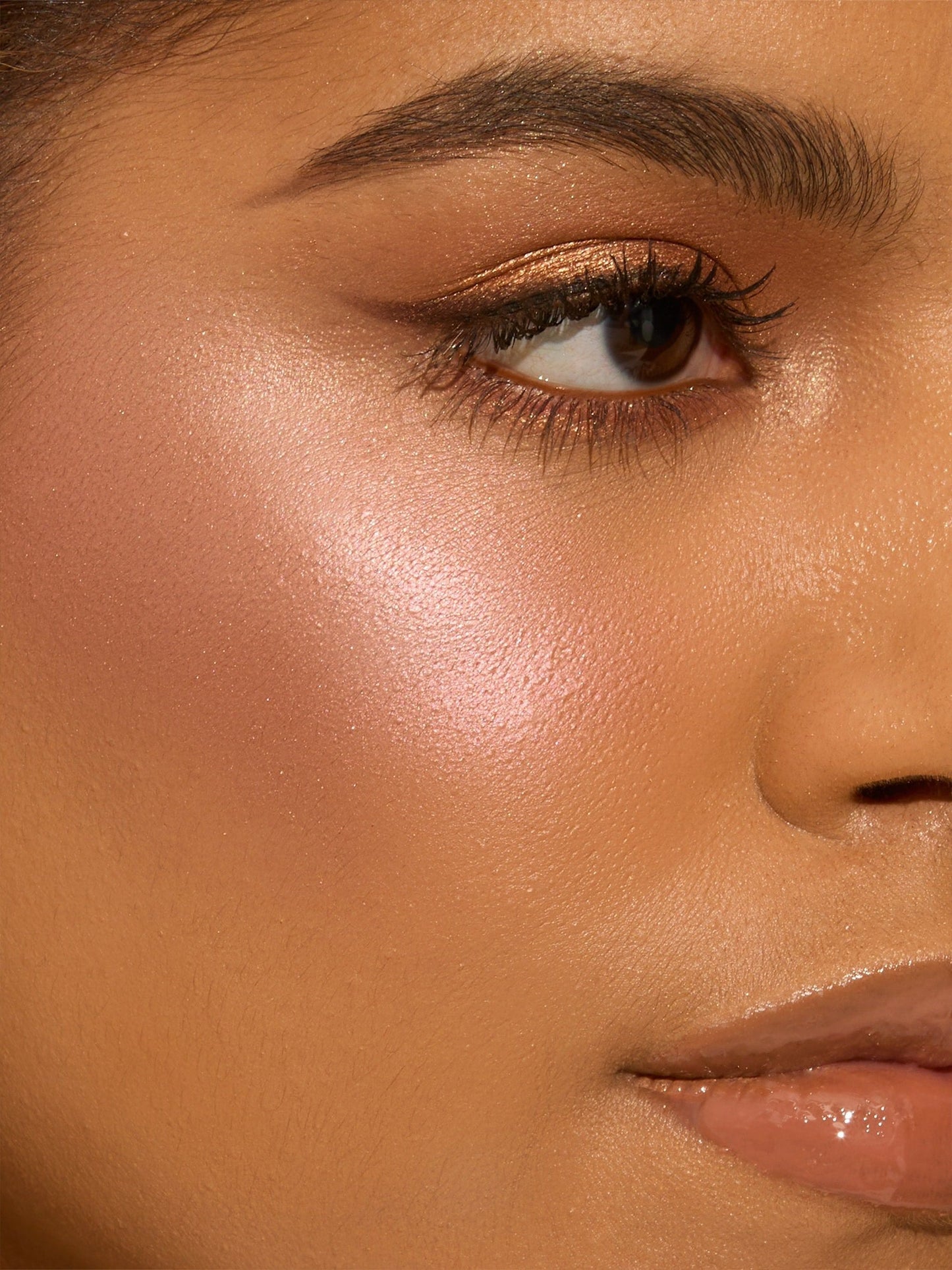 LUHAKA® Glow-Garderobe mit Palette für Augen und Wangen